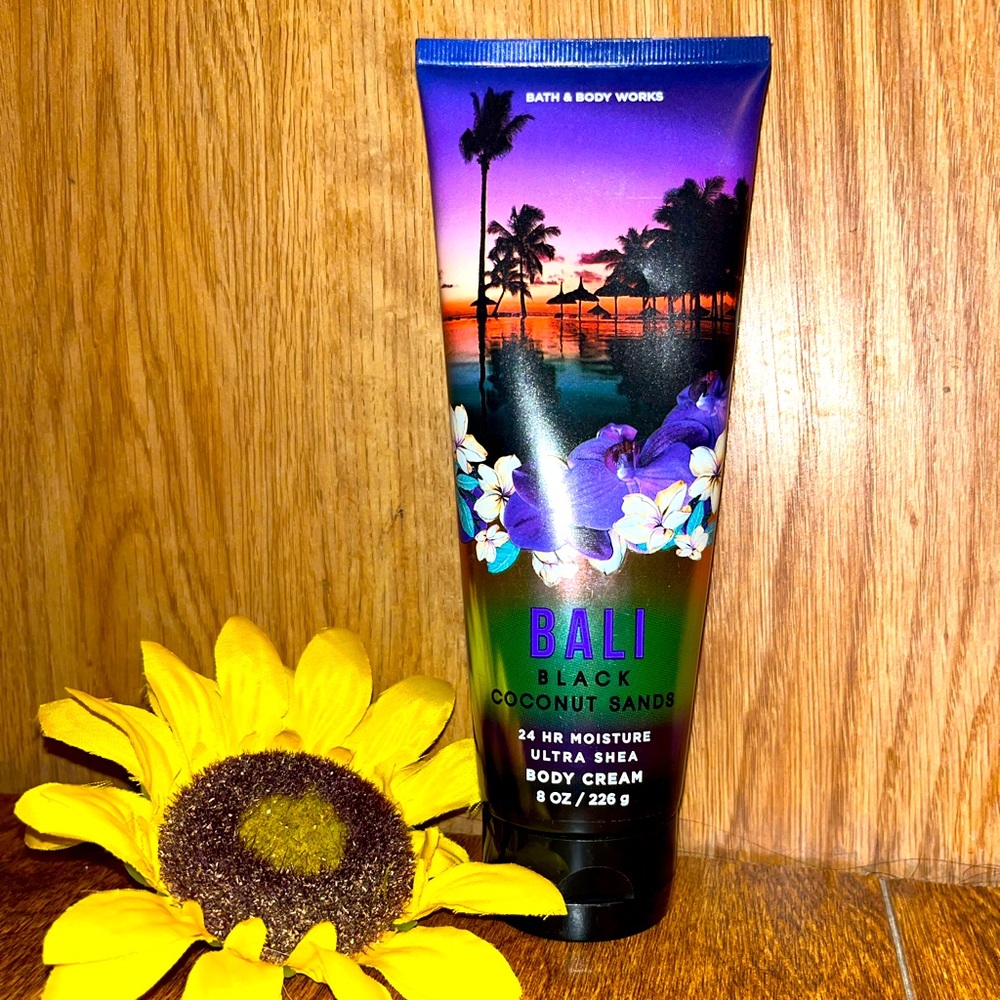 3/$10 B&BW Bali black coconut sands 🥥